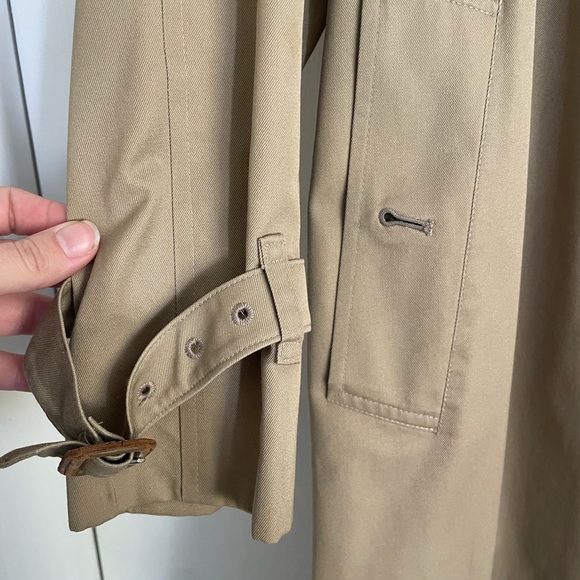 Vintage Burberry Coat - Picture 4 of 8